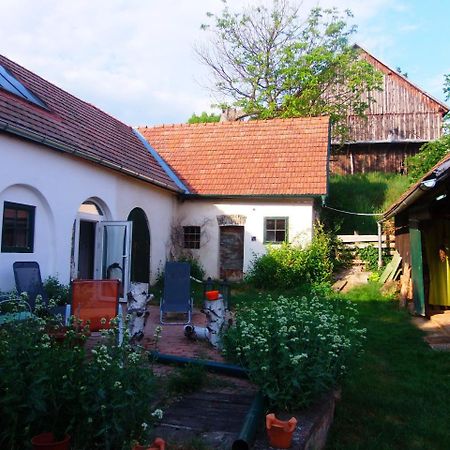 Gaestehaus Weinviertel - Niederoesterreich Siebenhirten Extérieur photo